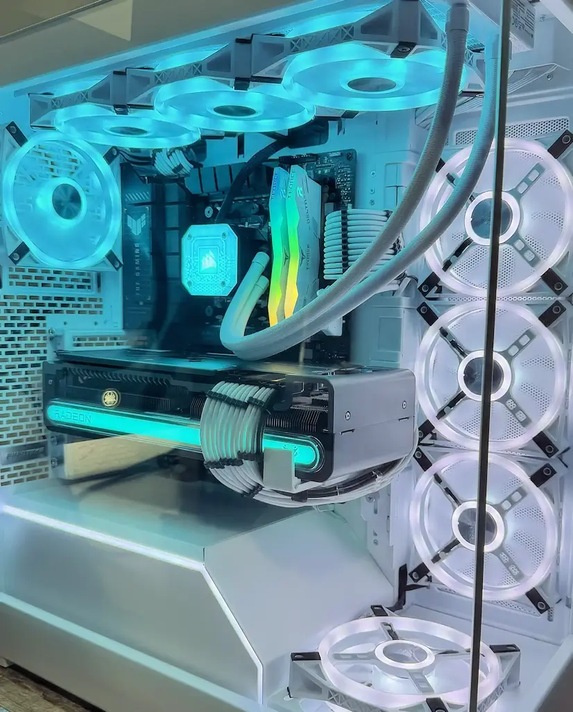 Montaje Gaming PC Phanteks Leganés Montaje Gaming PC Phanteks Leganés